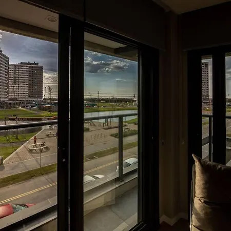 Vista Para O Parque Una Com Garagem Pelotas Exterior photo